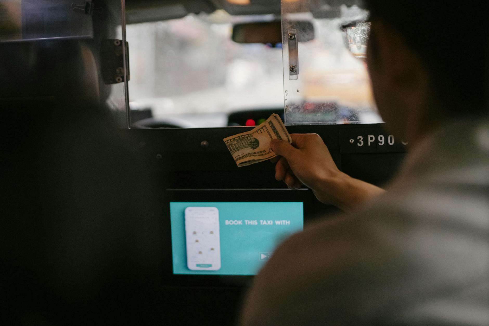 沖縄の運転代行料金：全国最安水準